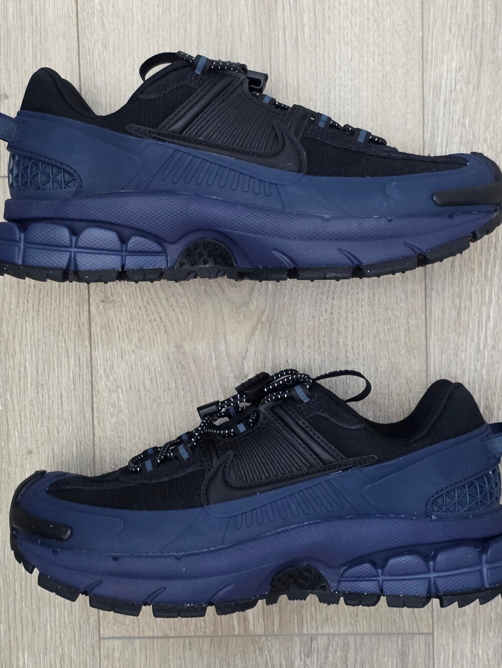 Nike Zoom Vomero Roam Winterized Running Shoes HQ2181-400 Womens Sizes MSRP $180